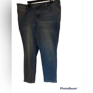 Universal Thread jeans